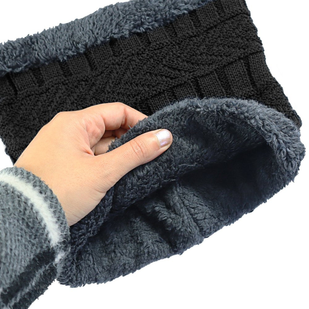 Kit Gorro de Frio e Cachecol Estilo Gola - Preto